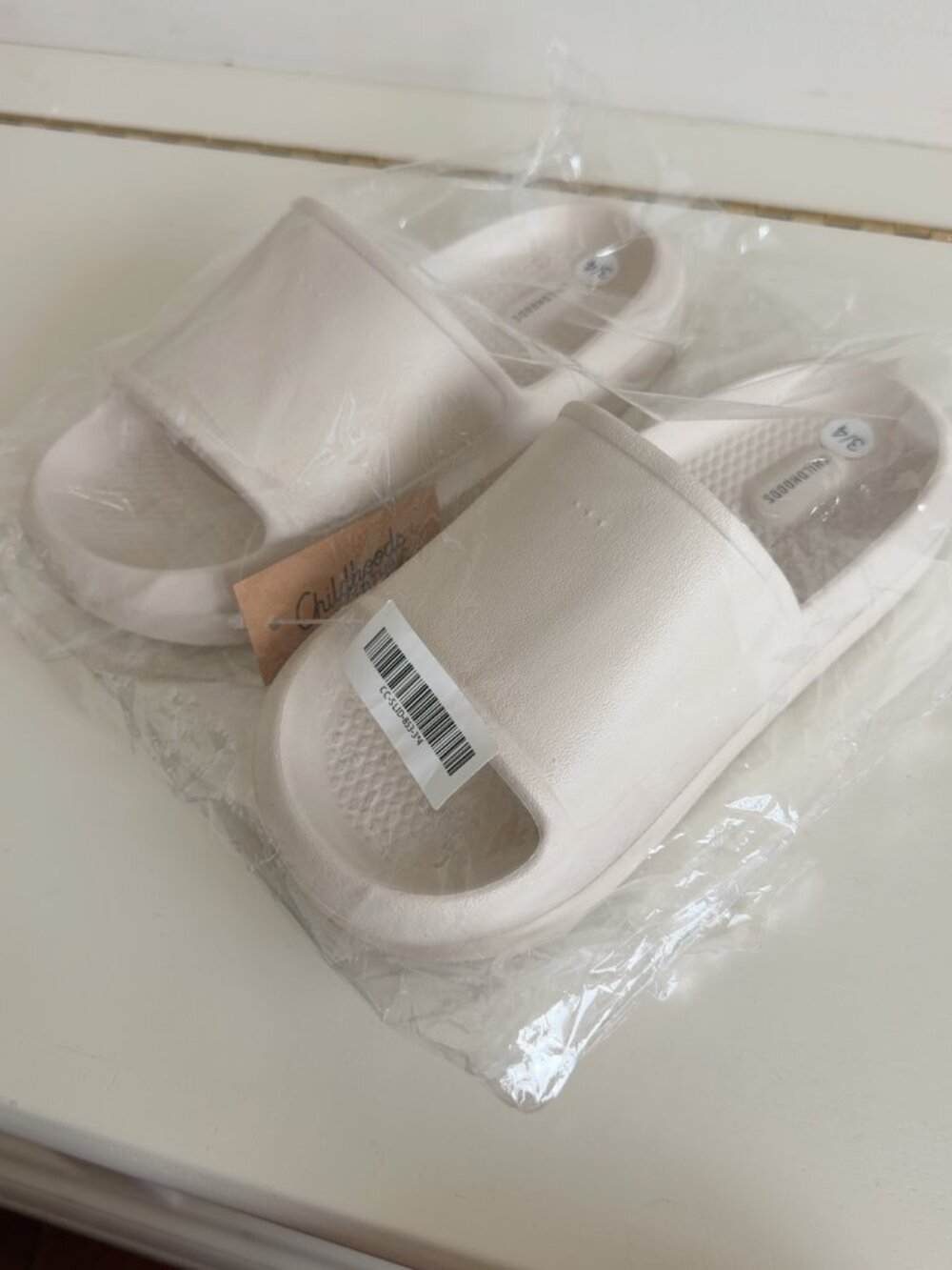 Childhoods Clothing Kids White Cloud Slide Sandals Size 3/4 NWT - Picture 2 of 5